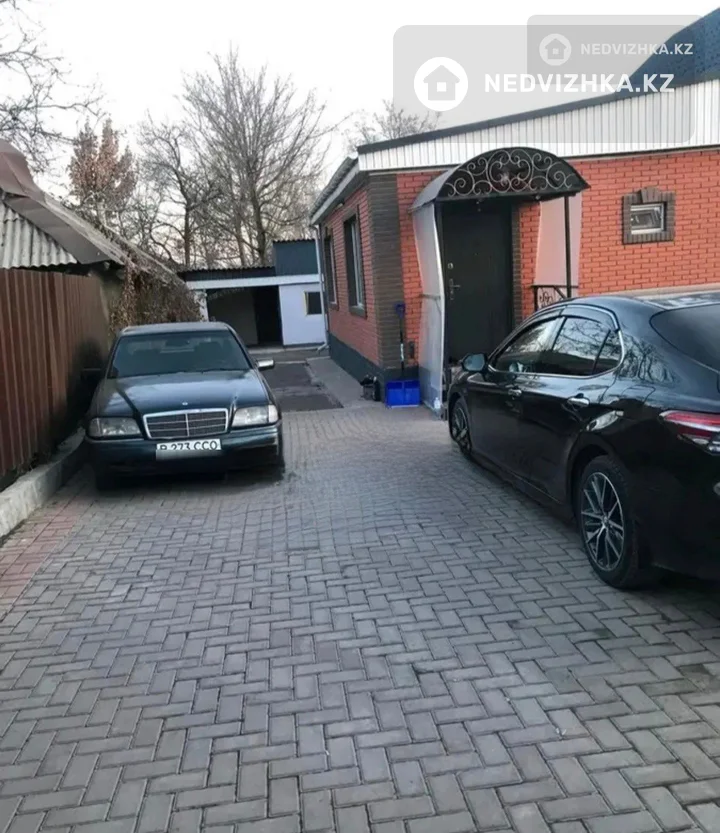 4-комнатная квартира, этаж 1 из 1, 120 м², фотография 3