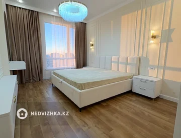 2-комнатная квартира, этаж 16 из 19, 62 м², миниатюра 1