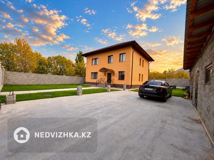 5-комнатный дом, 8 соток, 250 м², фотография 5