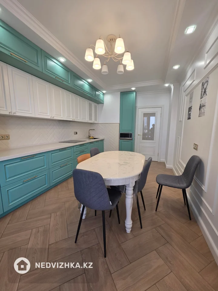 3-комнатная квартира, этаж 6 из 12, 98 м², фотография 2