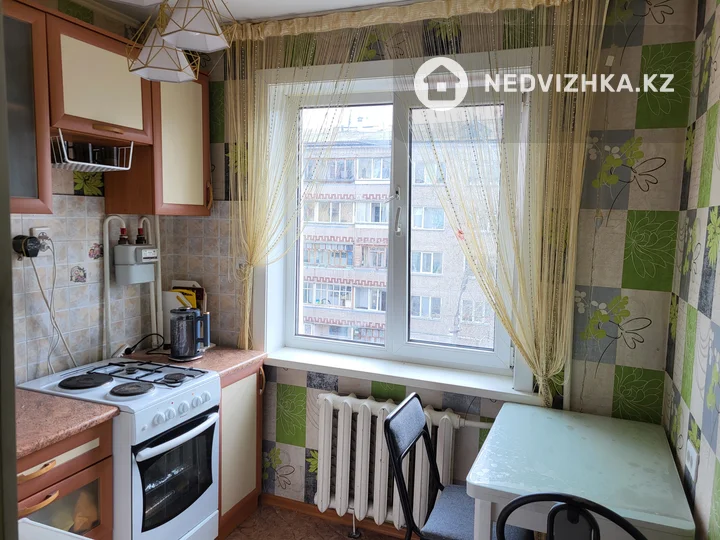 2-комнатная квартира, этаж 4 из 5, 46 м², фотография 4