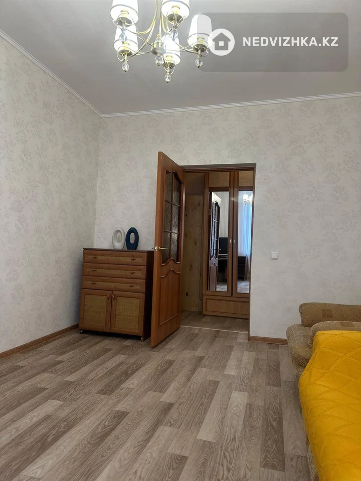1-комнатная квартира, этаж 3 из 4, 37 м², фотография 2