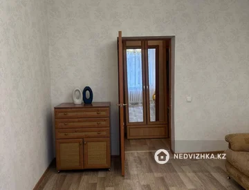 1-комнатная квартира, этаж 3 из 4, 37 м², миниатюра 6