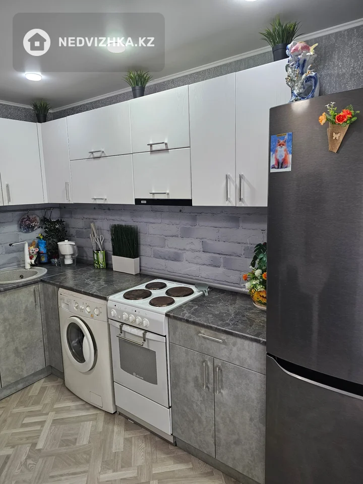 3-комнатная квартира, этаж 4 из 5, 63 м², фотография 4