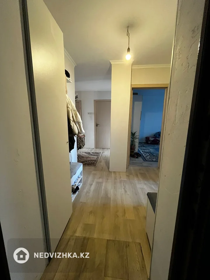 2-комнатная квартира, этаж 3 из 5, 53 м², фотография 2