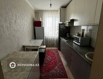 2-комнатная квартира, этаж 3 из 5, 53 м², миниатюра 4