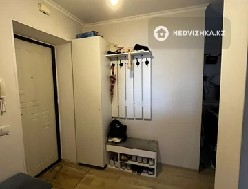 2-комнатная квартира, этаж 3 из 5, 53 м², миниатюра 3