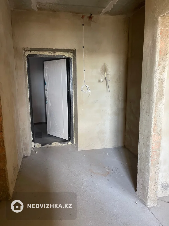 2-комнатная квартира, этаж 6 из 9, 44 м², фотография 3