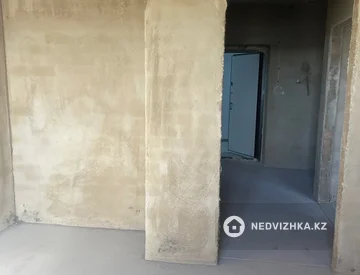 2-комнатная квартира, этаж 6 из 9, 44 м², миниатюра 4