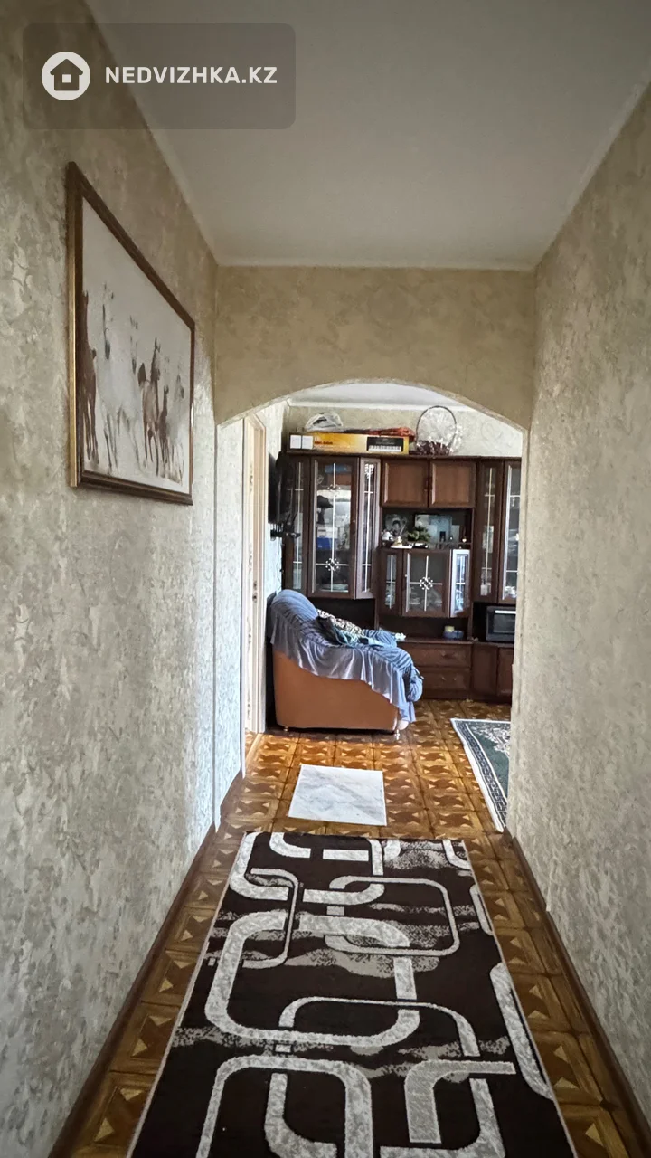 3-комнатная квартира, этаж 4 из 5, 58 м², фотография 4