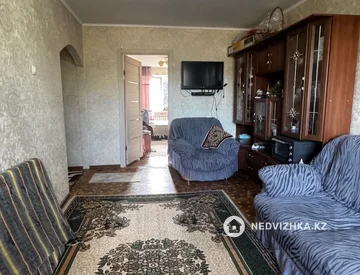 3-комнатная квартира, этаж 4 из 5, 58 м², миниатюра 10