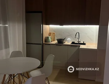 1-комнатная квартира, этаж 6 из 12, 32 м², миниатюра 1