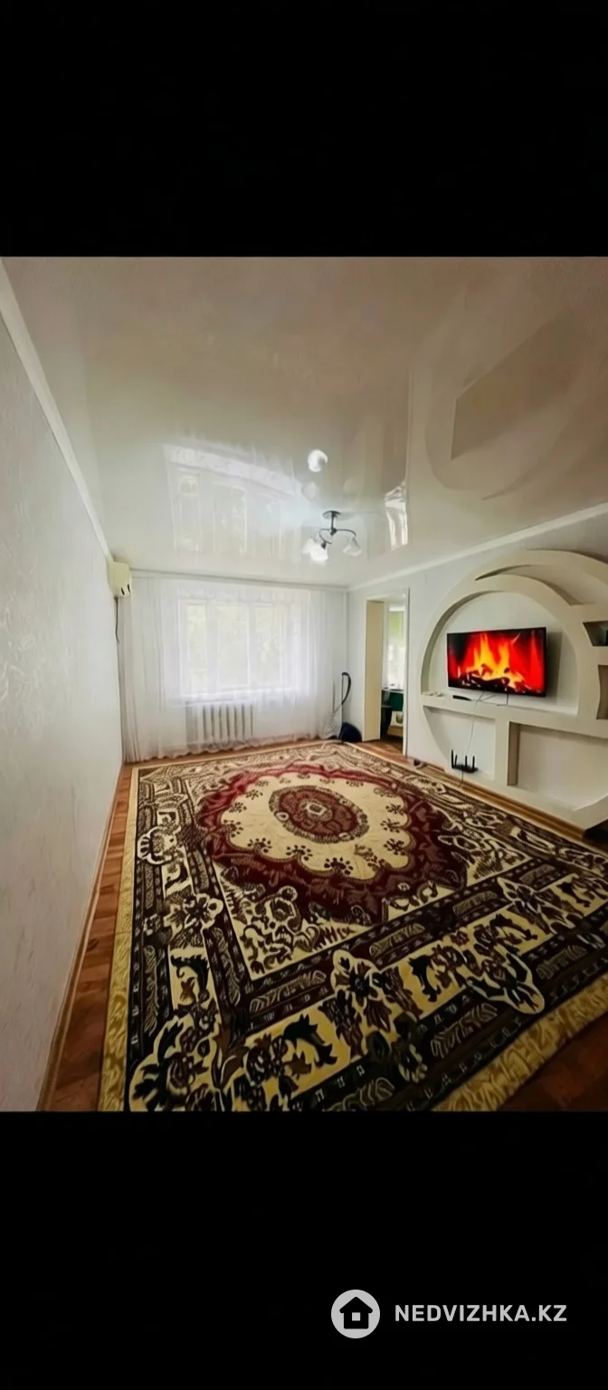 2-комнатная квартира, этаж 3 из 9, 36 м²