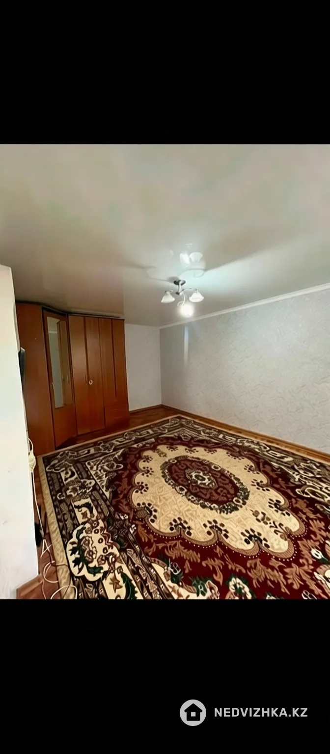 2-комнатная квартира, этаж 3 из 9, 36 м², фотография 2