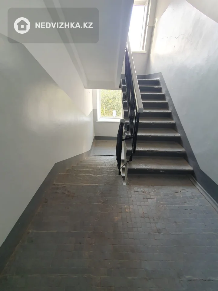 2-бөлмелі пәтер, қабат 4 барлық қабат саны 5, 45 м²