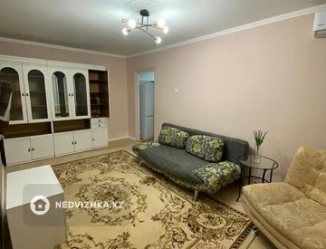 2-комнатная квартира, этаж 5 из 5, 43 м², миниатюра 2