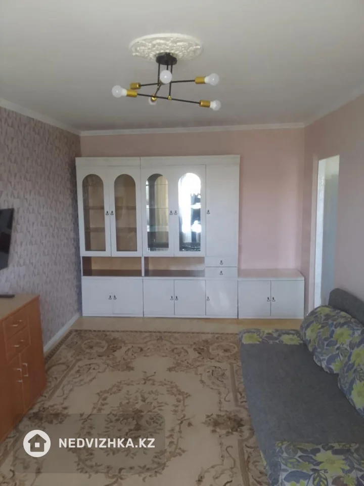 2-комнатная квартира, этаж 5 из 5, 43 м², фотография 4
