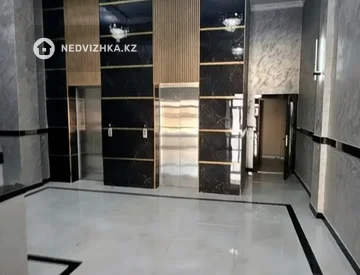4-комнатная квартира, этаж 8 из 11, 120 м², миниатюра 1