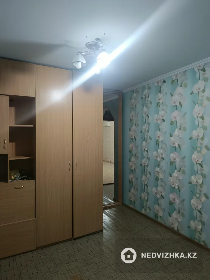 2-комнатная квартира, этаж 5 из 5, 48 м², фотография 4