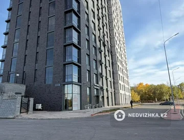 3-комнатная квартира, этаж 14 из 16, 120 м², миниатюра 1