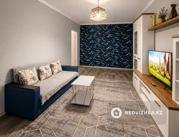 2-комнатная квартира, этаж 2 из 5, 42 м², Посуточно, миниатюра 2