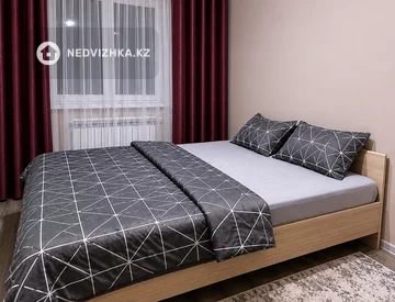 2-комнатная квартира, этаж 2 из 5, 42 м², Посуточно, миниатюра 3