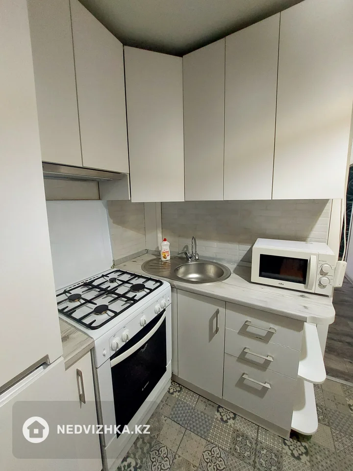 2-комнатная квартира, этаж 2 из 5, 42 м², Посуточно, фотография 5