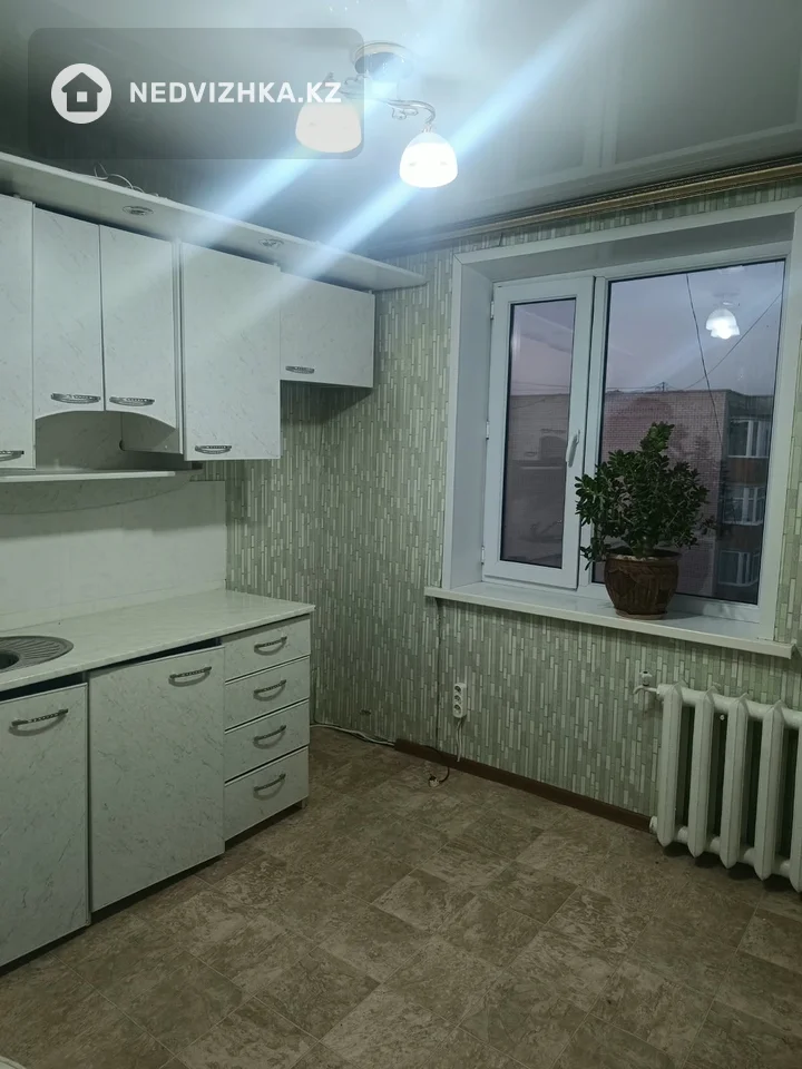 2-комнатная квартира, этаж 5 из 5, 48 м², фотография 2