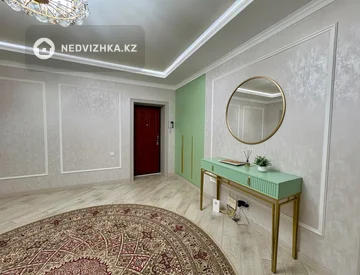 3-комнатная квартира, этаж 1 из 10, 139 м², миниатюра 6