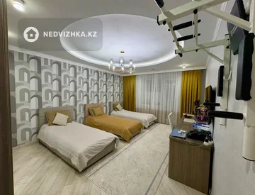 3-комнатная квартира, этаж 1 из 10, 139 м², миниатюра 11