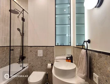 2-комнатная квартира, этаж 6 из 7, 74 м², миниатюра 3