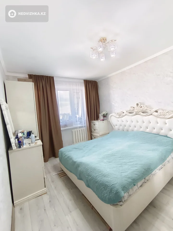 2-комнатная квартира, этаж 16 из 16, 52 м², фотография 3