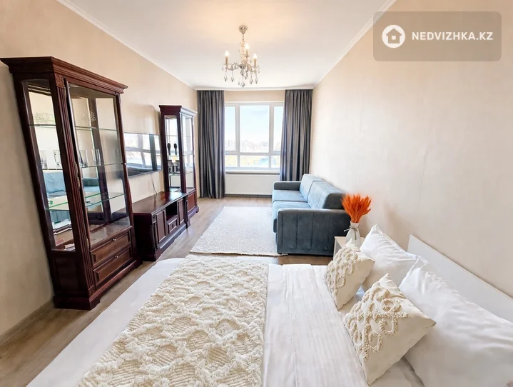 3-комнатная квартира, этаж 18 из 22, 65 м², Посуточно, фотография 3