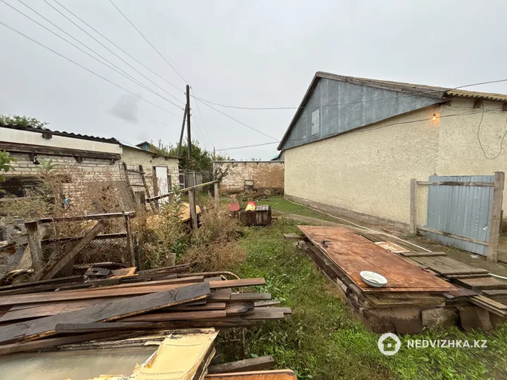 4-комнатный дом, 7 соток, 800 м²