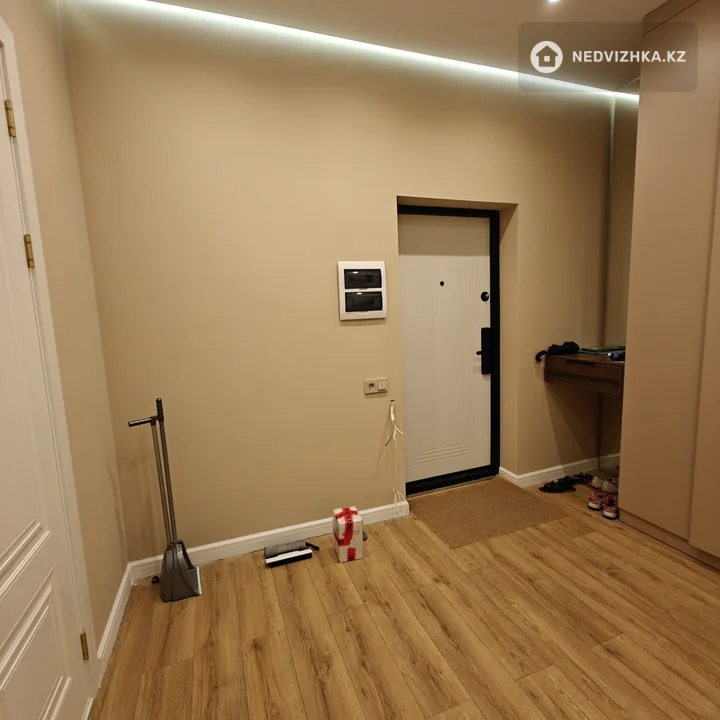 2-комнатная квартира, этаж 8 из 13, 62 м², фотография 3
