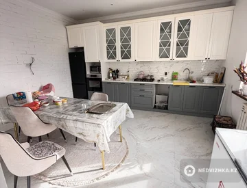 6-комнатный дом, 6 соток, 200 м², миниатюра 4