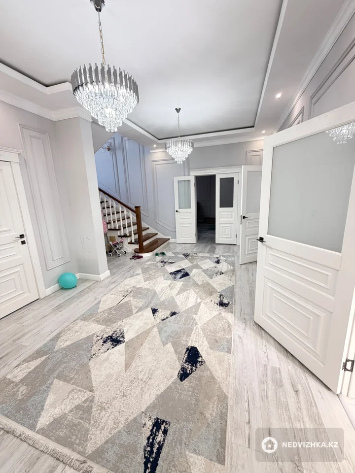 6-комнатный дом, 6 соток, 200 м², фотография 5
