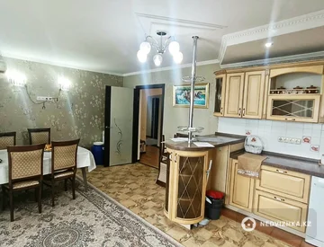 5-комнатная квартира, этаж 5 из 10, 167 м², миниатюра 2