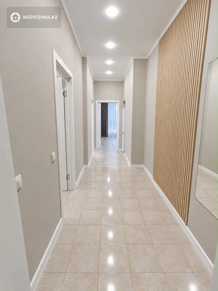 2-комнатная квартира, этаж 12 из 13, 54 м², фотография 4