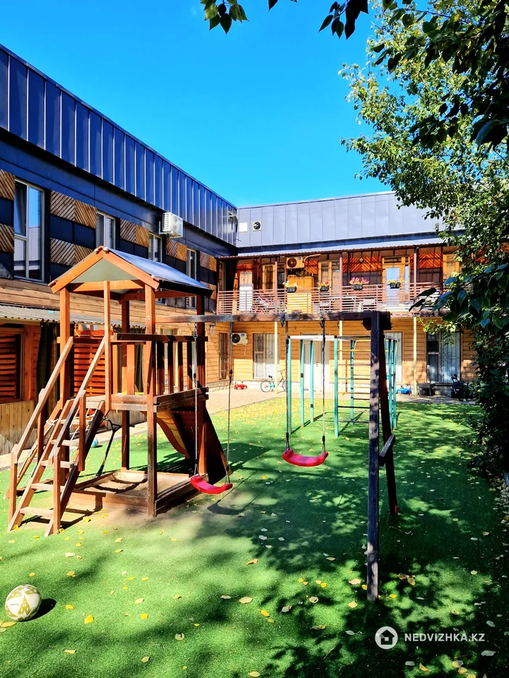 4-комнатная квартира, этаж 2 из 2, 164 м²