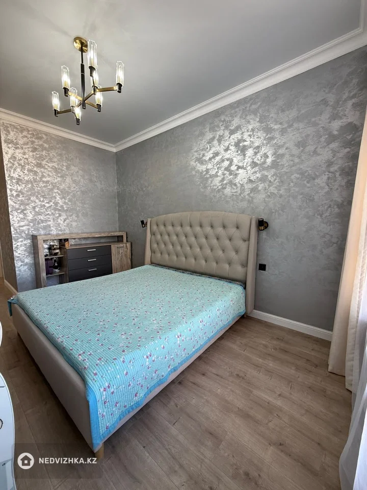 3-комнатная квартира, этаж 10 из 17, 91 м², фотография 4