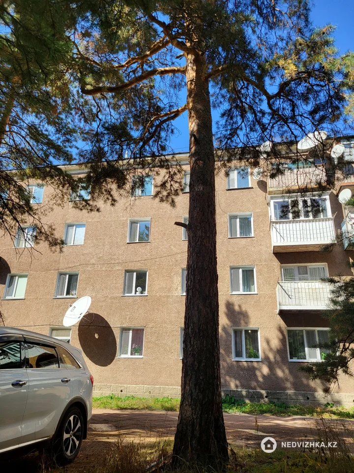 3-комнатная квартира, этаж 2 из 4, 75 м², фотография 4