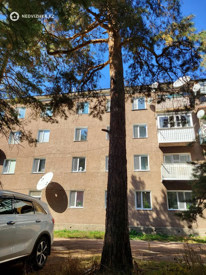 3-комнатная квартира, этаж 2 из 4, 75 м², фотография 2