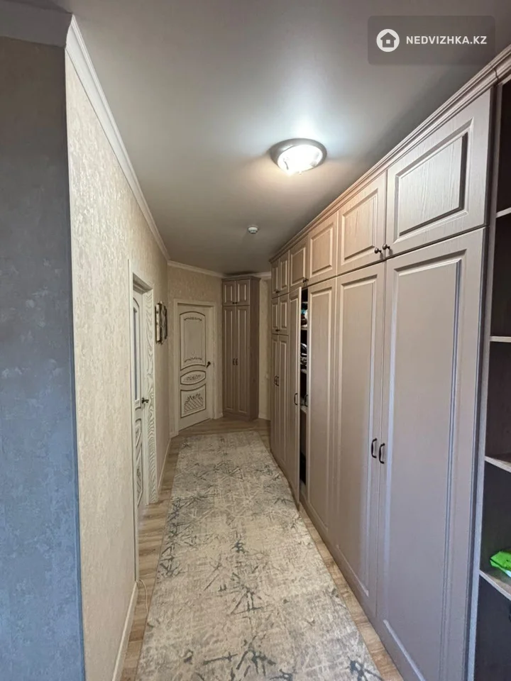 2-комнатная квартира, этаж 7 из 12, 70 м², фотография 2