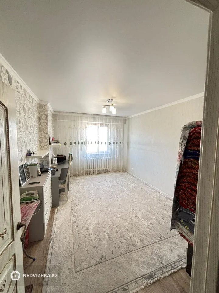2-комнатная квартира, этаж 7 из 12, 70 м², фотография 3