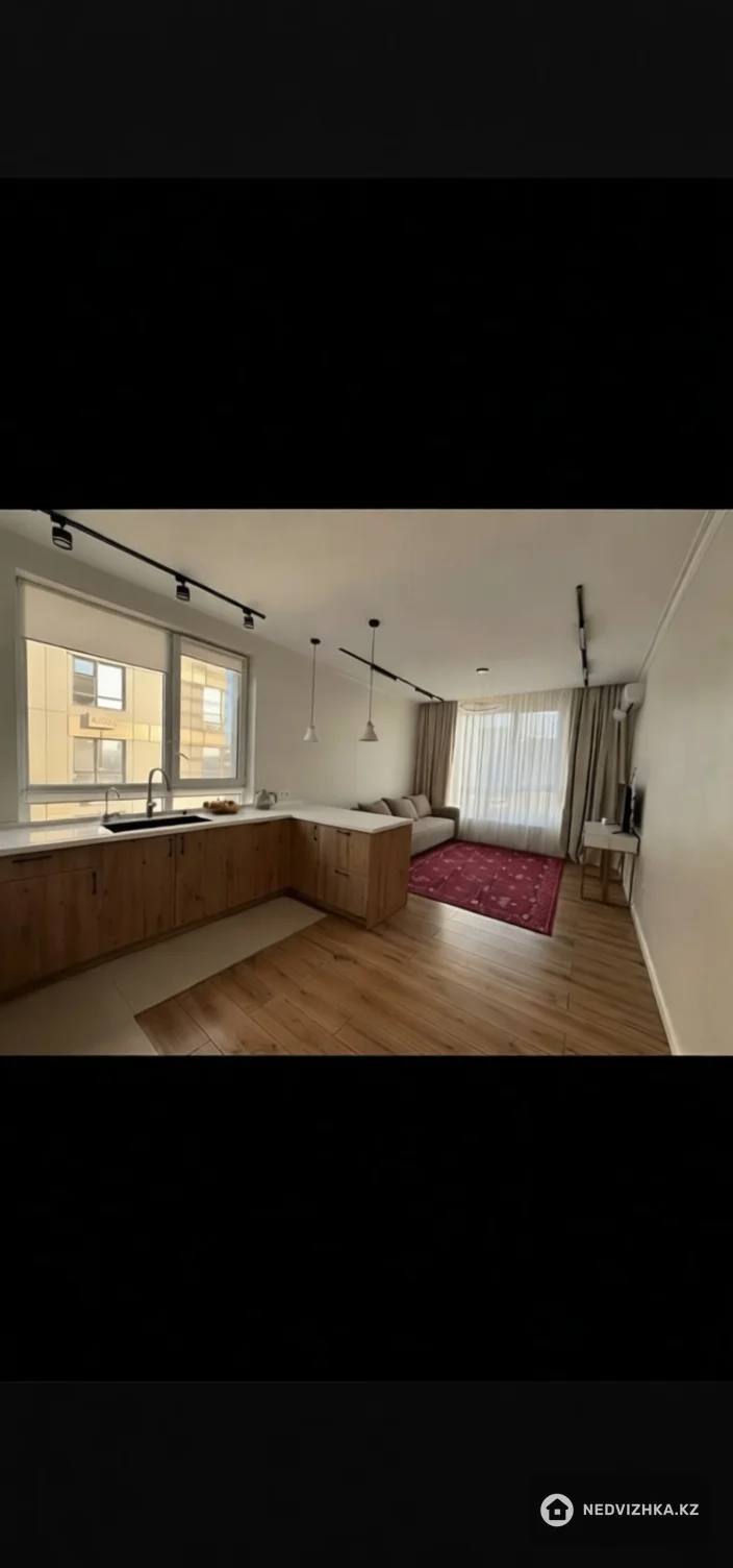 3-комнатная квартира, этаж 8 из 9, 77 м², фотография 2