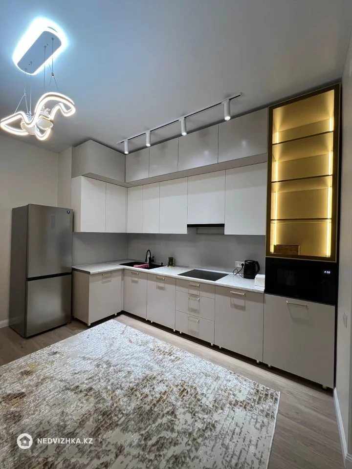 2-комнатная квартира, этаж 10 из 16, 70 м², Посуточно, фотография 3