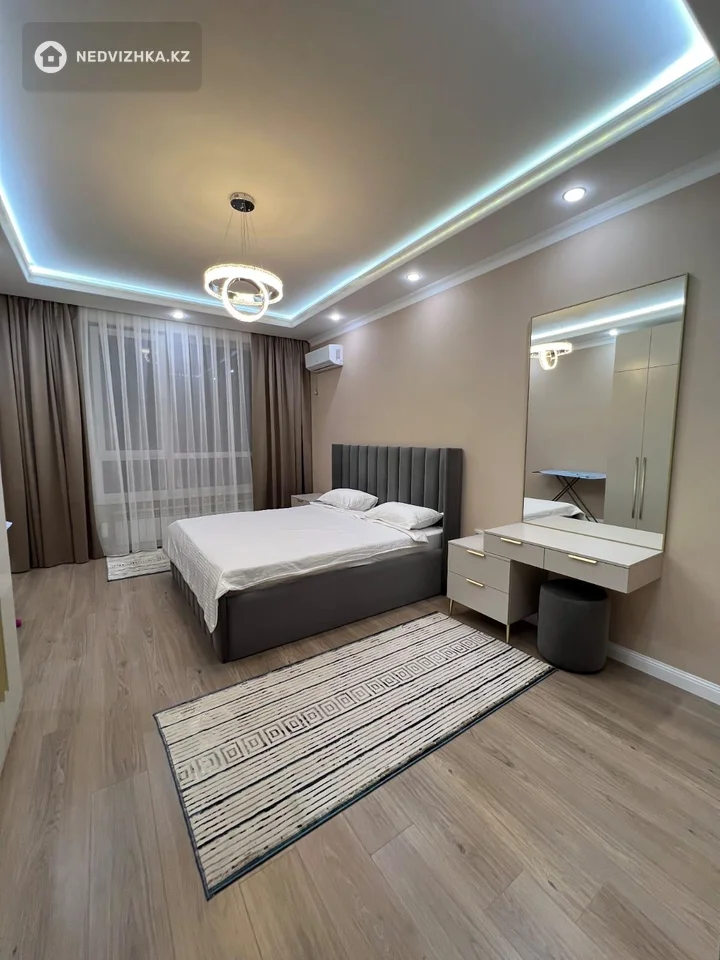 2-комнатная квартира, этаж 10 из 16, 70 м², Посуточно