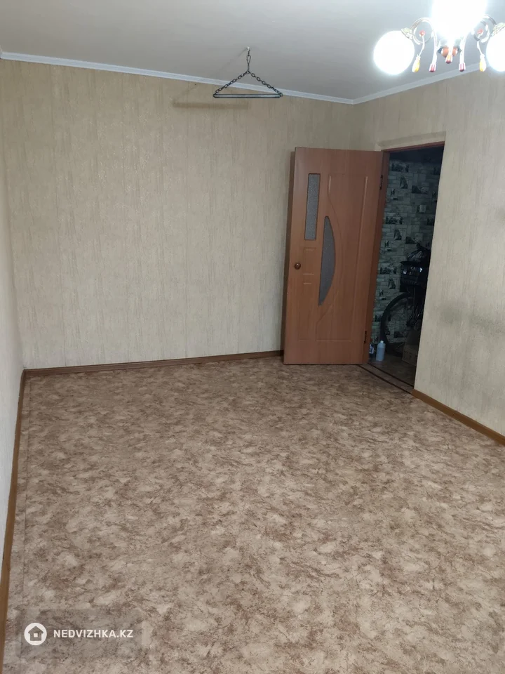 2-комнатная квартира, этаж 1 из 5, 41 м², фотография 2