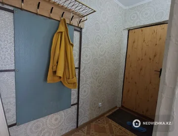 2-комнатная квартира, этаж 4 из 4, 45 м², На длительный срок, миниатюра 2